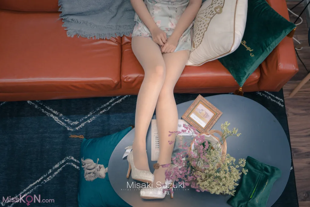 Coser@铃木美咲 (Misaki Suzuki): 铃木美咲 – 旗袍 (50 photos )