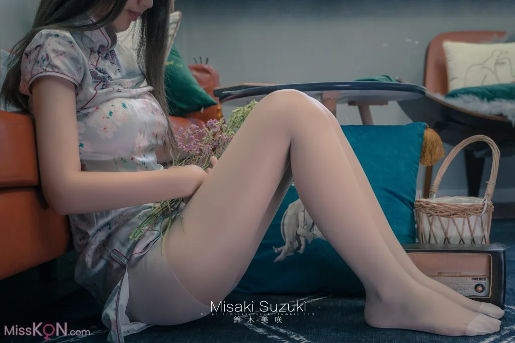 Coser@铃木美咲 (Misaki Suzuki): 铃木美咲 – 旗袍 (50 photos )