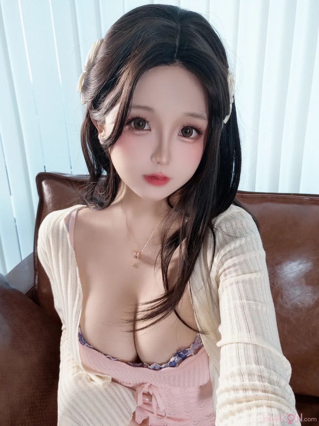 Coser@日奈娇: 钢琴老师 (215 photos )