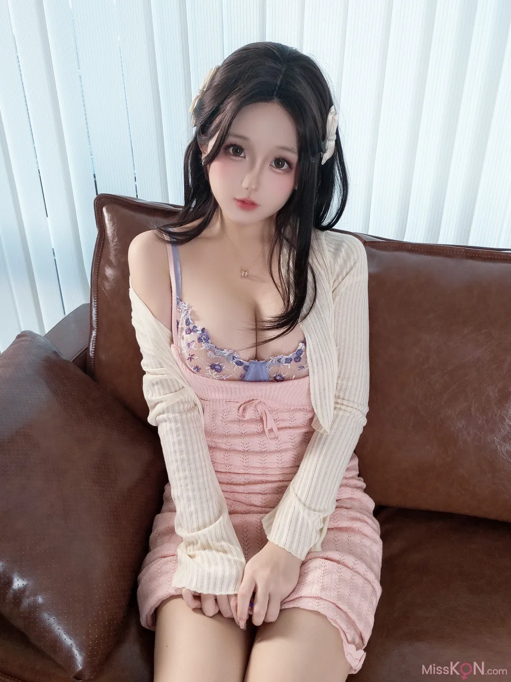 Coser@日奈娇: 钢琴老师 (215 photos )