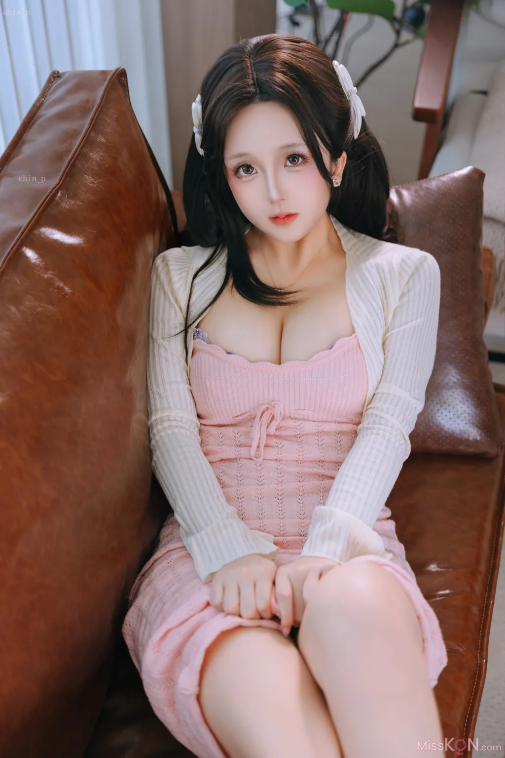 Coser@日奈娇: 钢琴老师 (215 photos )