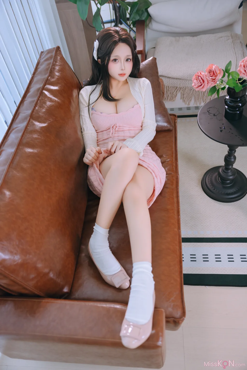 Coser@日奈娇: 钢琴老师 (215 photos )