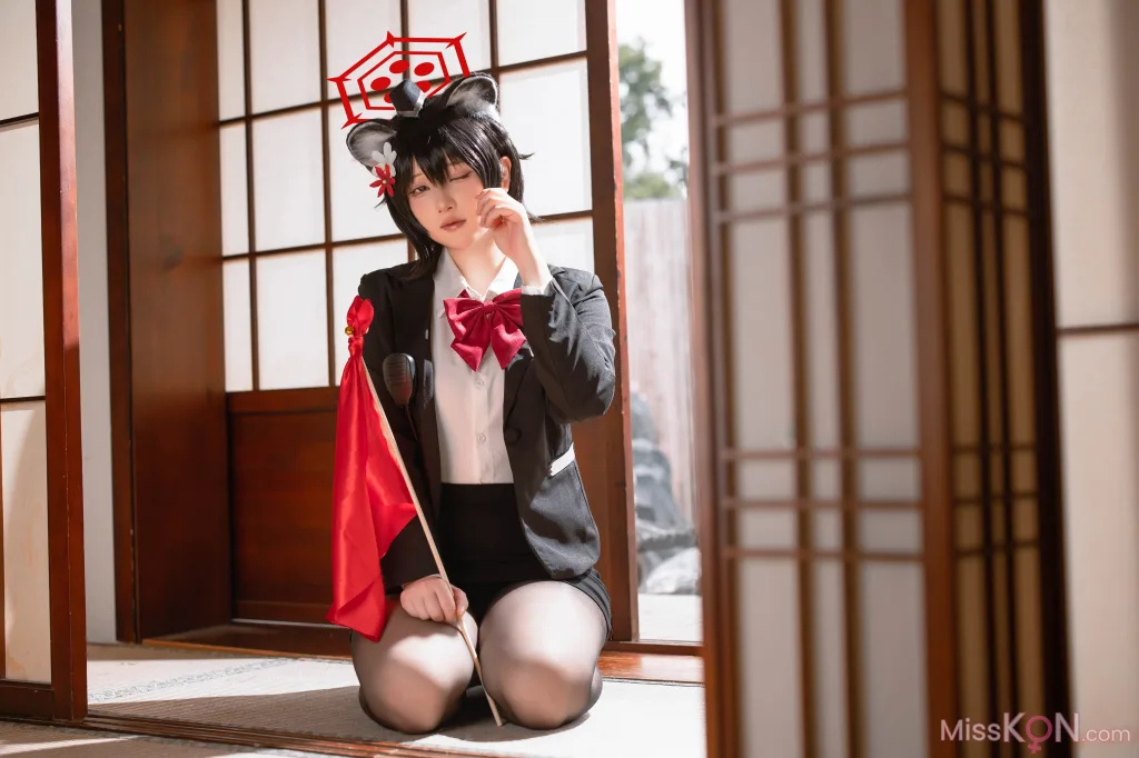 Coser@屿鱼: 蔚蓝档案 春日椿 导游 (55 photos)