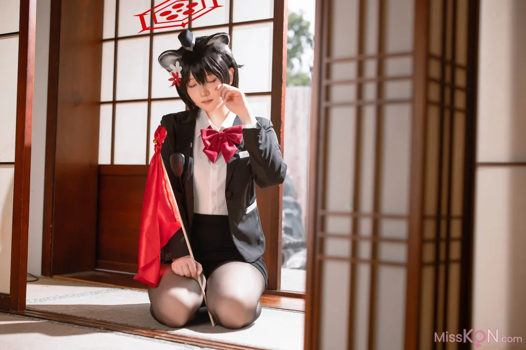 Coser@屿鱼: 蔚蓝档案 春日椿 导游 (55 photos)