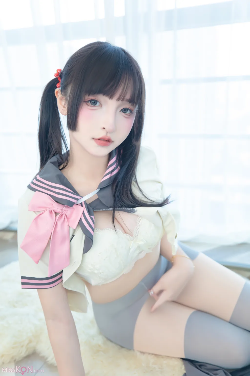 Coser@神楽坂真冬 Vol.212: 放课后的秘密 (75 photos )