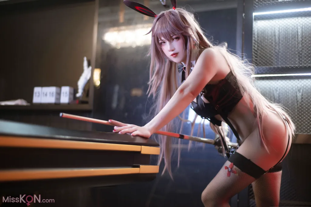 Coser@隼隼子: 阿布鲁奇公爵 荷官 (32 photos)