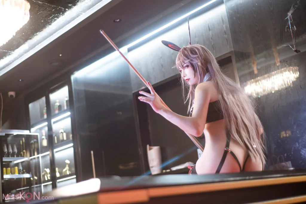Coser@隼隼子: 阿布鲁奇公爵 荷官 (32 photos)