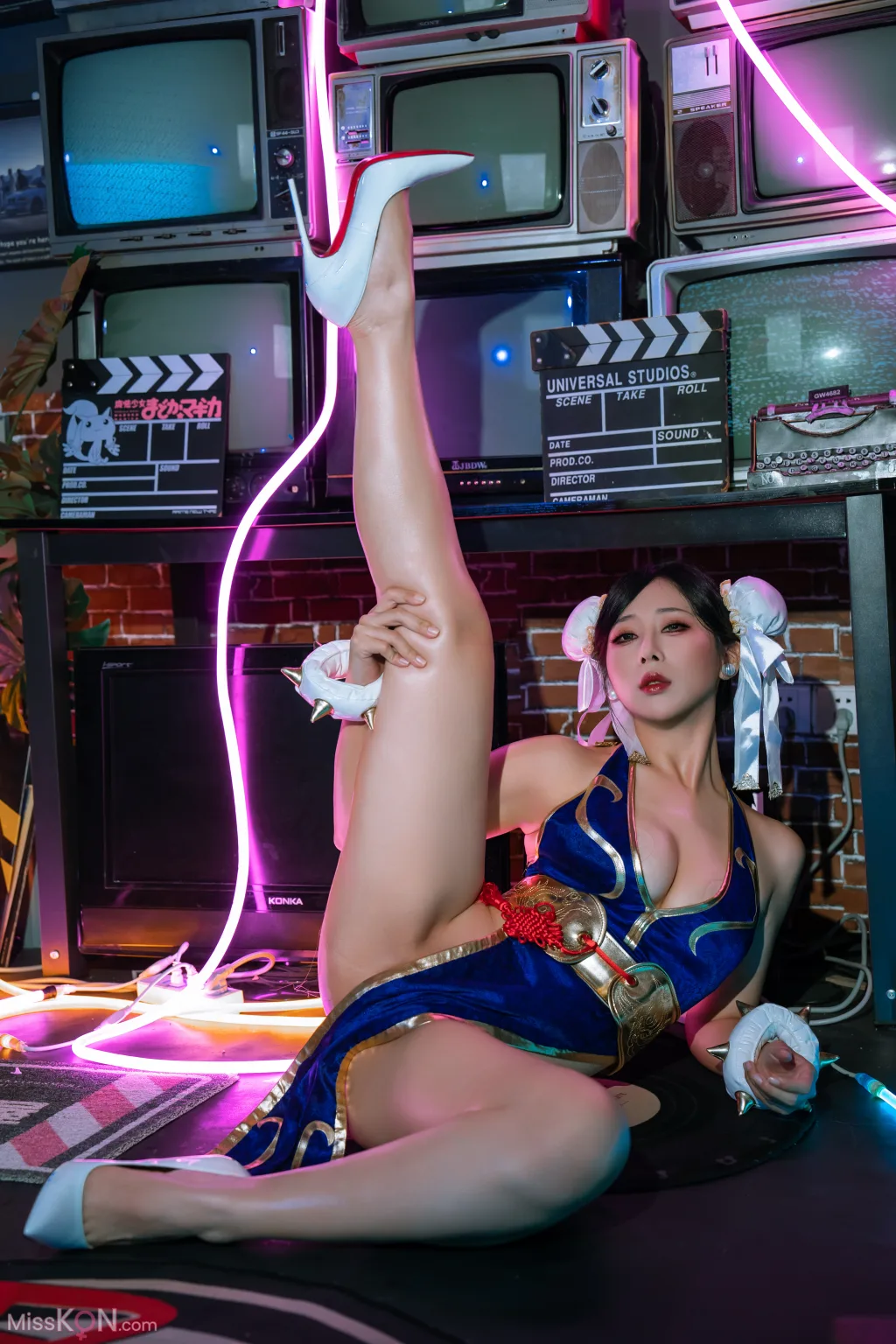 Coser@云溪溪 (Yunx1x1) &amp; 奶桃: 春丽 (75 photos)
