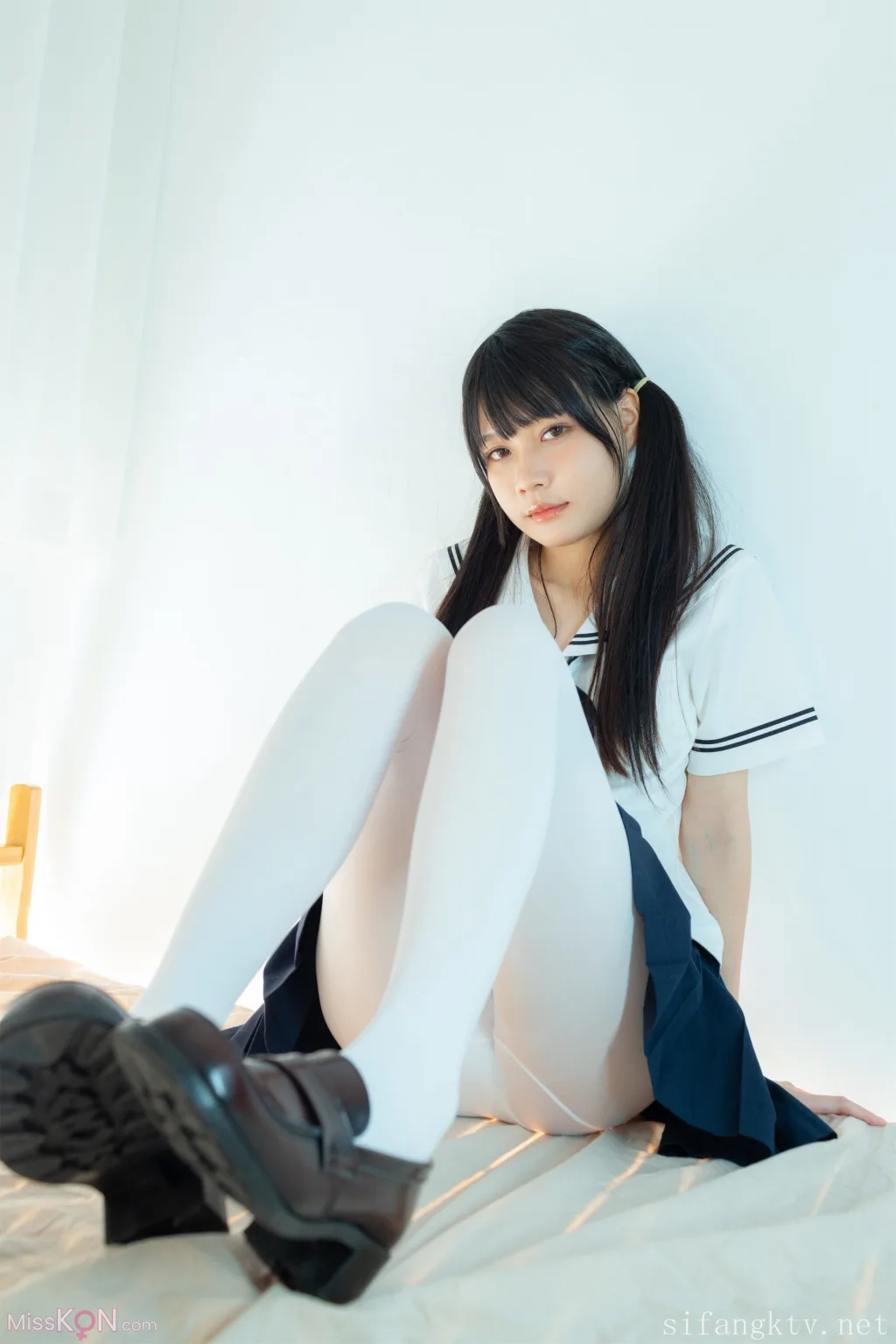 少女秩序 – 内部定制 VIP06 双马尾少女胶带捆绑 可爱萝莉 完美露脸 (130 photos )