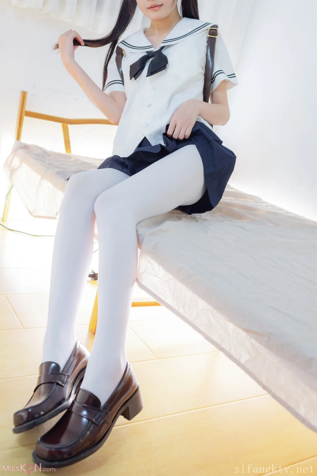 少女秩序 – 内部定制 VIP06 双马尾少女胶带捆绑 可爱萝莉 完美露脸 (130 photos )