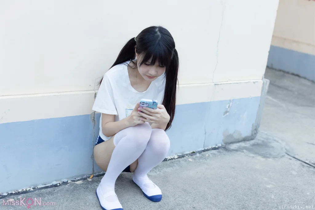 少女秩序 – 内部定制 VIP06 双马尾少女胶带捆绑 可爱萝莉 完美露脸 (130 photos )