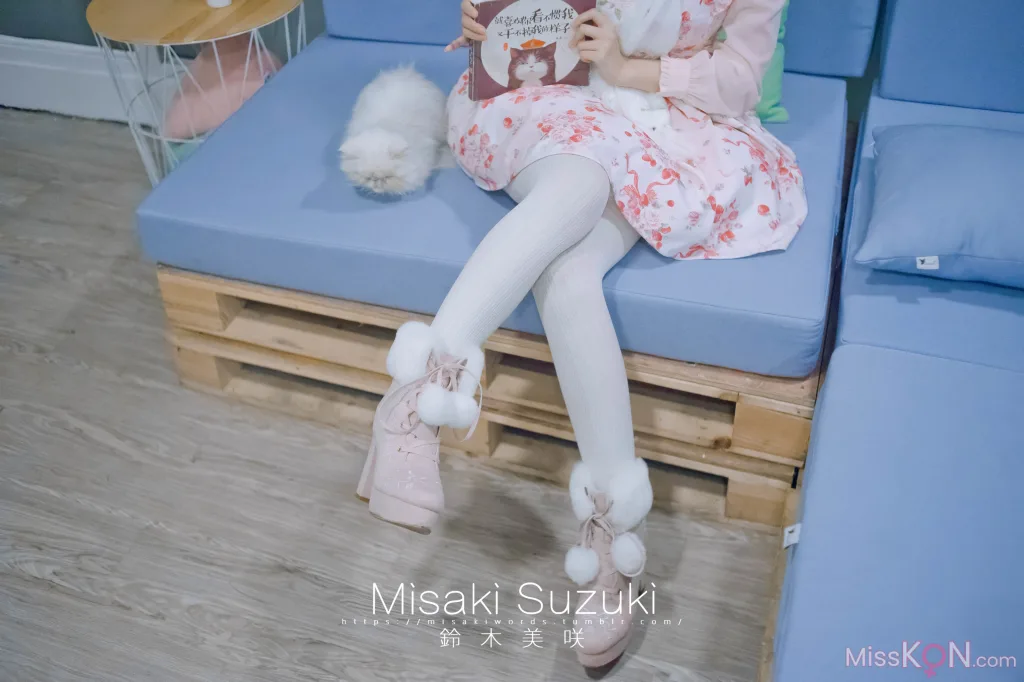 Coser@铃木美咲 (Misaki Suzuki): 完全M男的下仆生活——羞耻!在咖啡厅里 (53 photos + 3 videos)