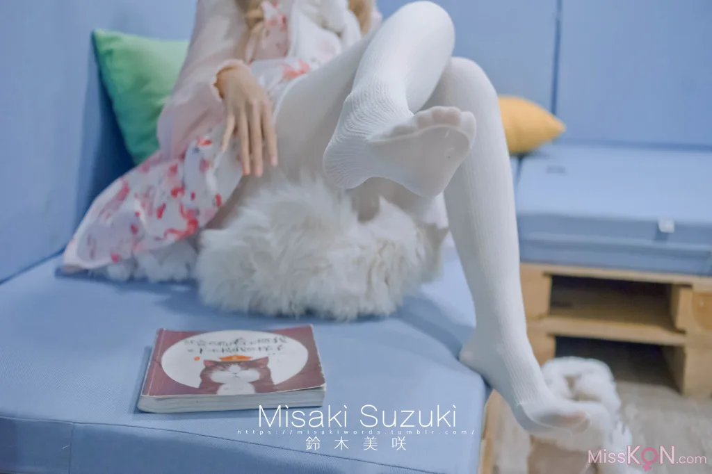 Coser@铃木美咲 (Misaki Suzuki): 完全M男的下仆生活——羞耻!在咖啡厅里 (53 photos + 3 videos)