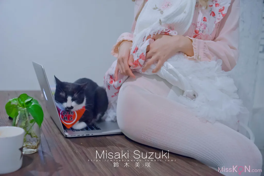 Coser@铃木美咲 (Misaki Suzuki): 完全M男的下仆生活——羞耻！在咖啡厅里 (53 photos + 3 videos) – Page 4