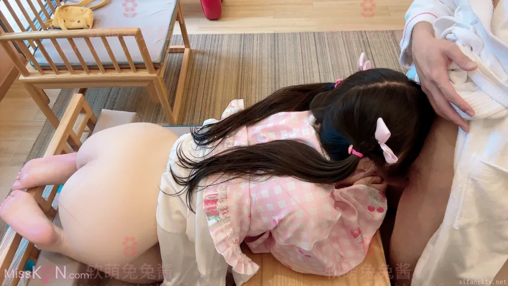Coser@软萌兔兔酱: 清纯可甜可盐白虎一线天萝莉女神 高价私拍五部合集 (248 photos + 5 videos) – Page 11