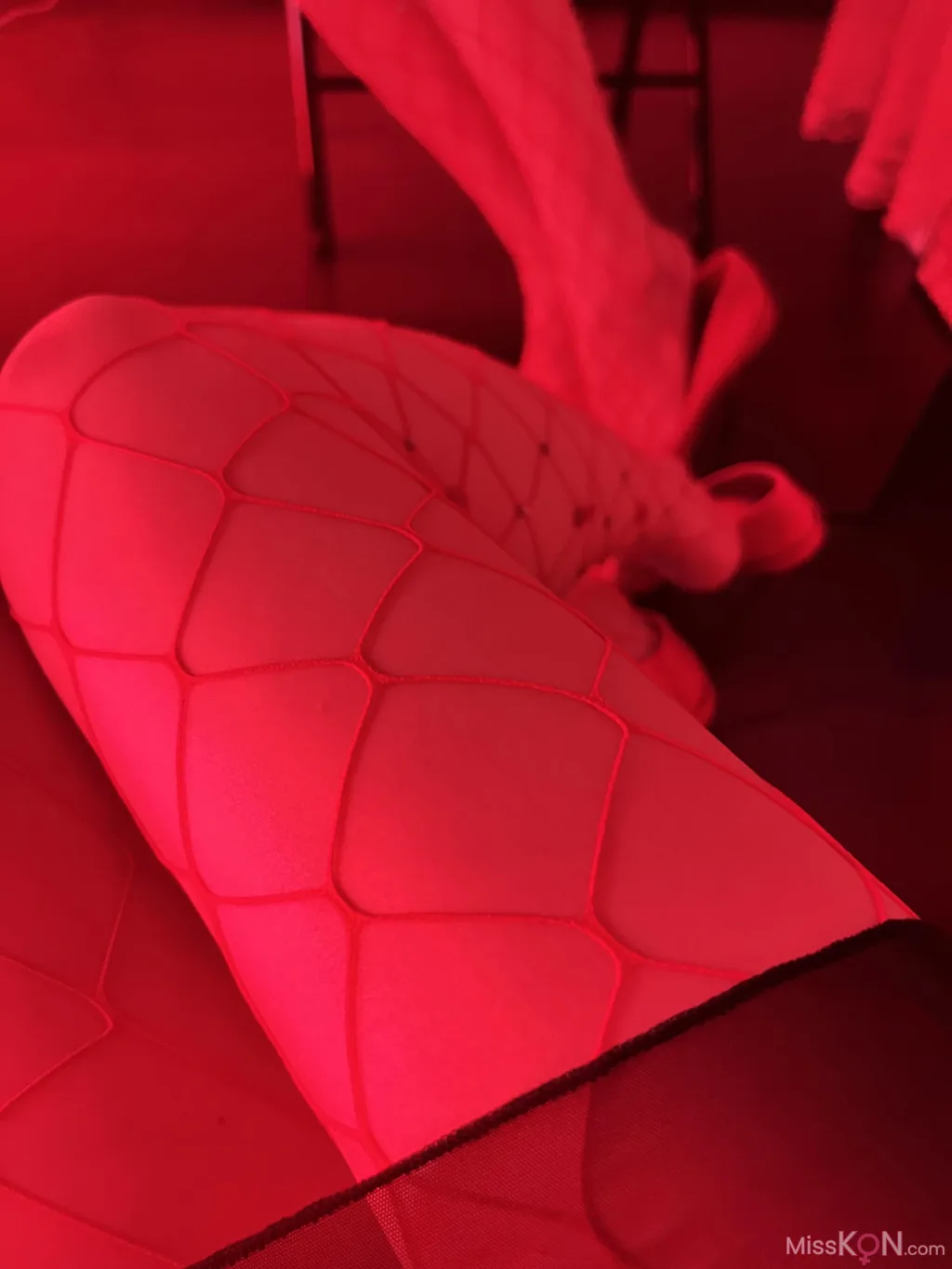 可可西yyy: 红色灯光➕ts小黑裙➕红色w袜直击三部曲 (60 photos + 48 videos) – Page 3