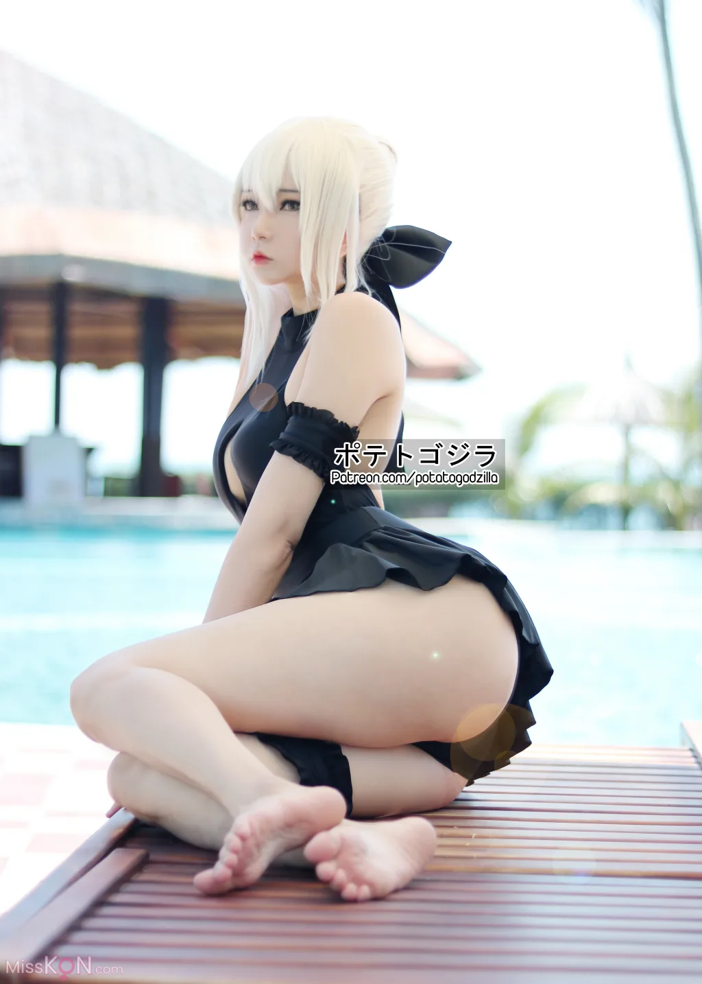 Coser@Potato Godzilla: Saber Alter Swimsuit (18 photos) – Page 2