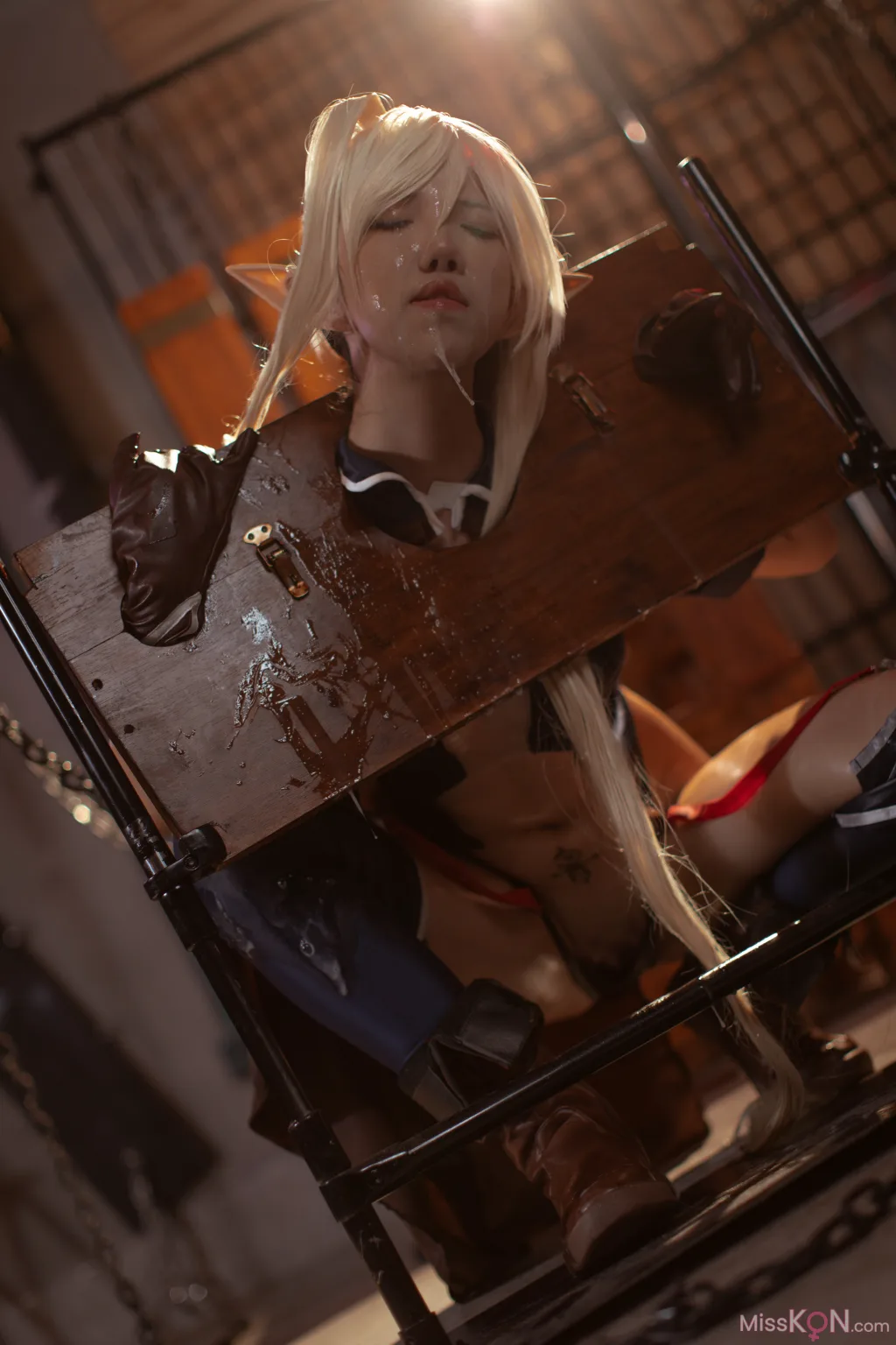 Coser@阿薰kaOri: 黑兽克洛伊 (70 photos)