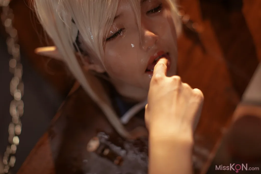 Coser@阿薰kaOri: 黑兽克洛伊 (70 photos)
