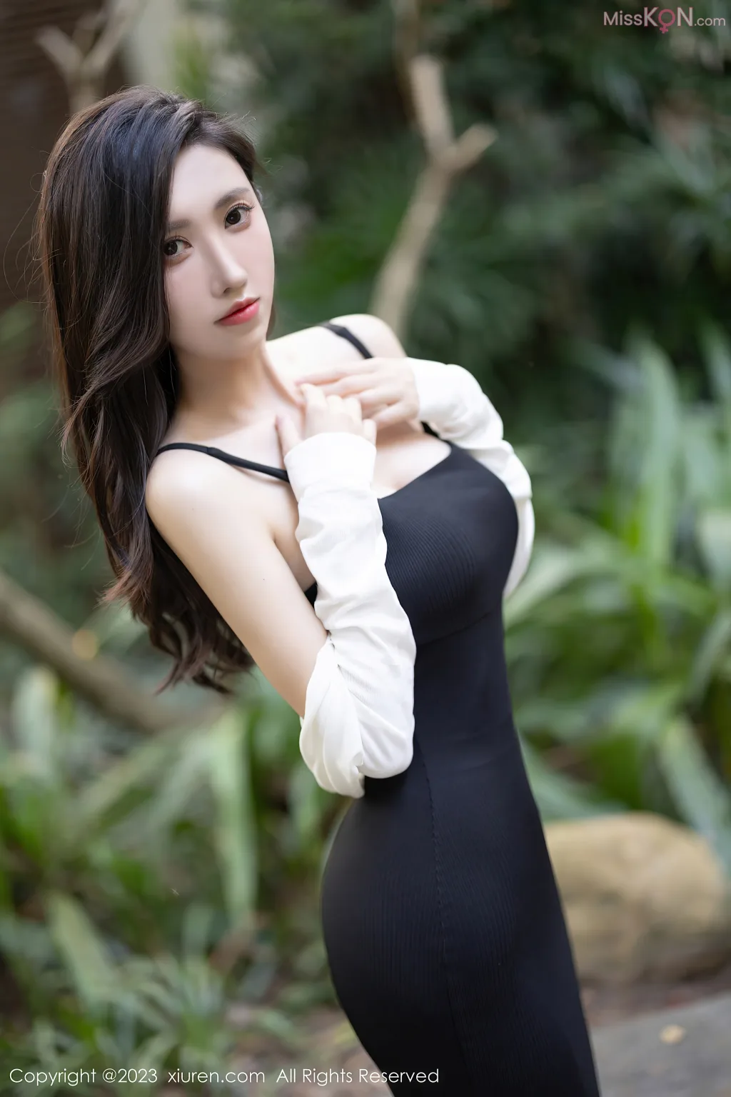 XIUREN No.7825 – 7834 (757 photos)