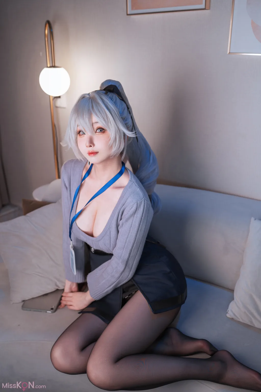 Coser@rioko凉凉子: 布洛妮娅OL (50 photos )