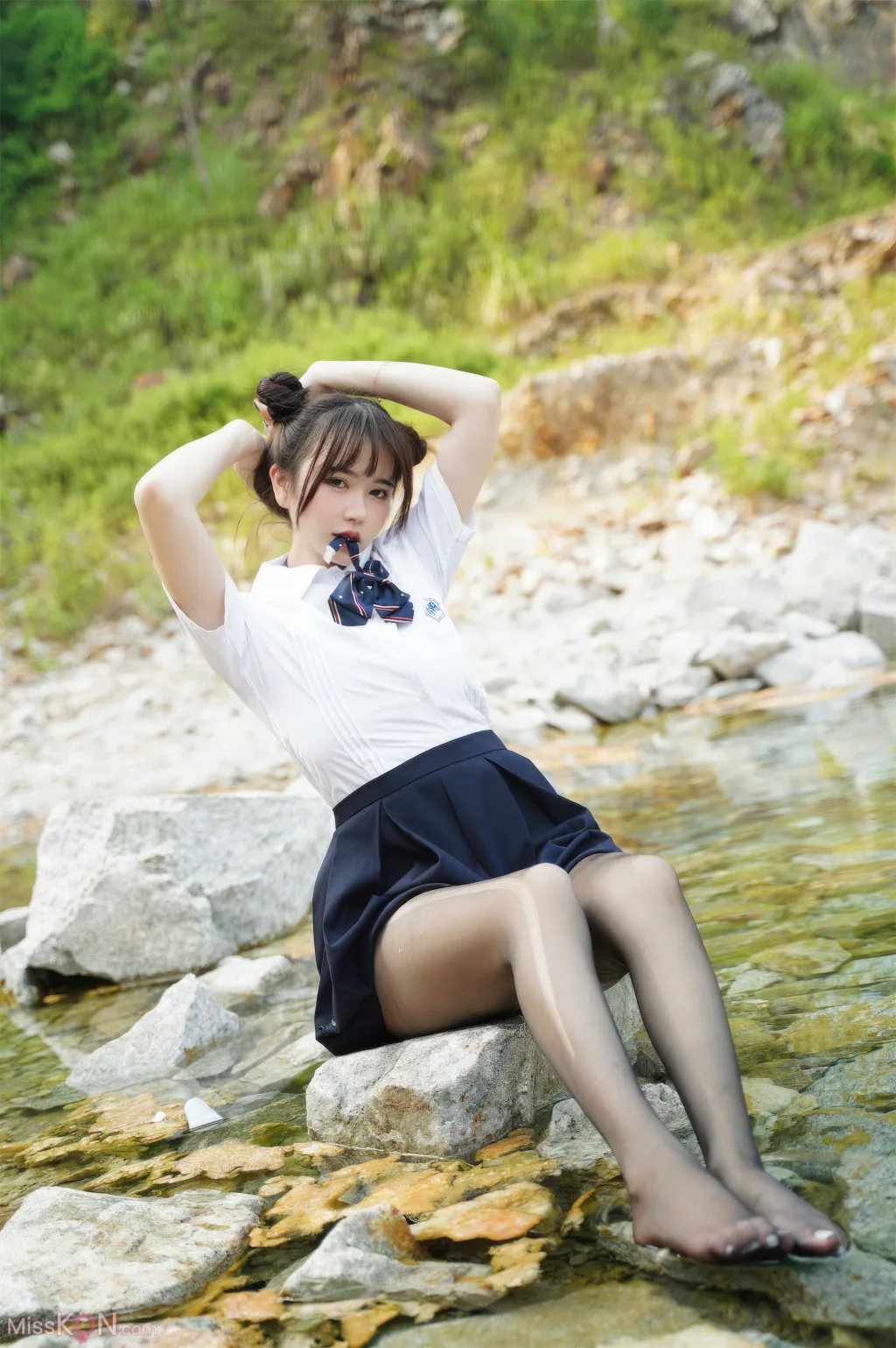 Coser@Tina很妖孽呀: 小溪体操服死库水JK (56 photos)