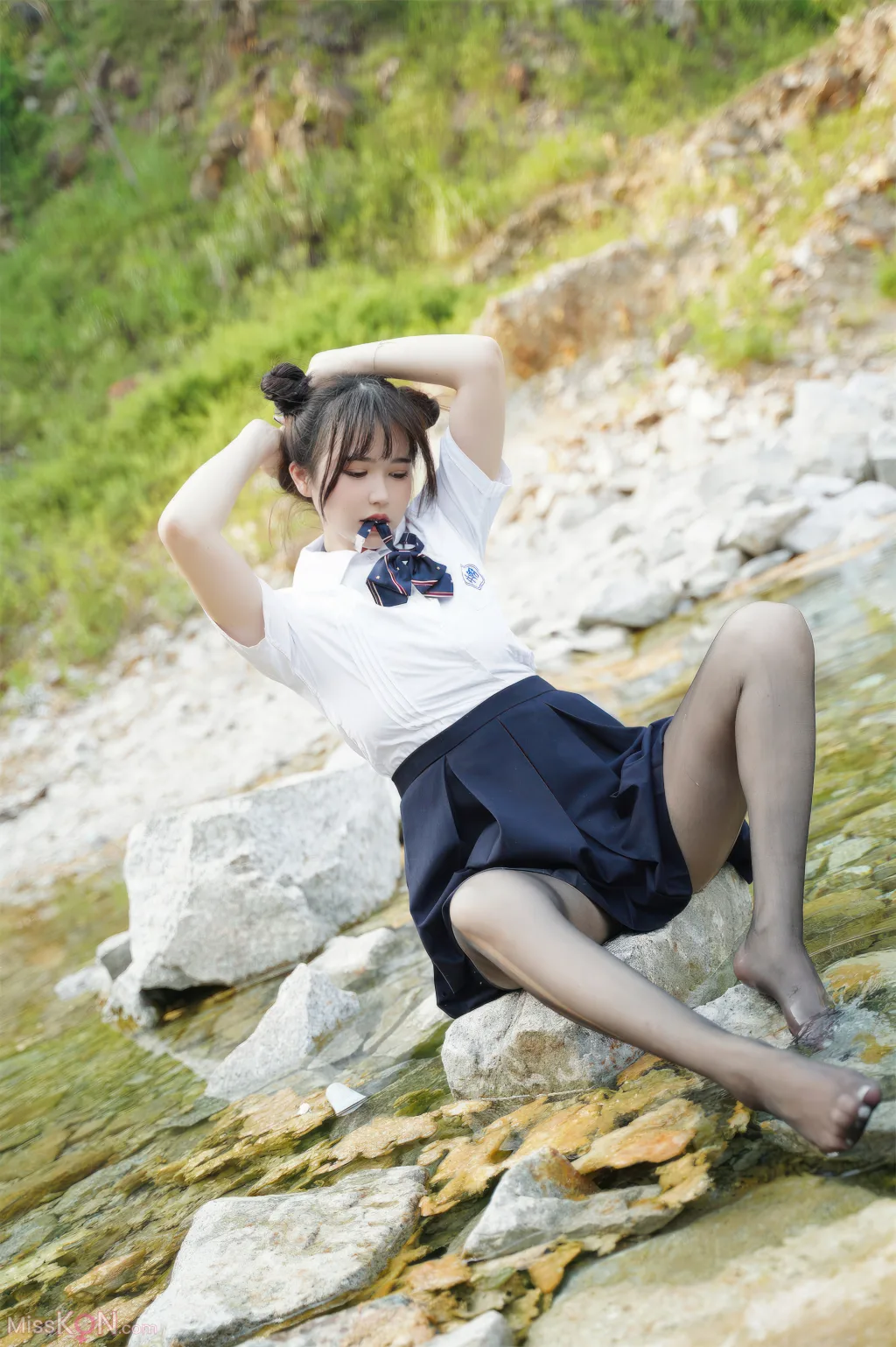 Coser@Tina很妖孽呀: 小溪体操服死库水JK (56 photos)