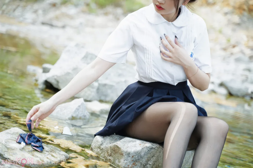Coser@Tina很妖孽呀: 小溪体操服死库水JK (56 photos)