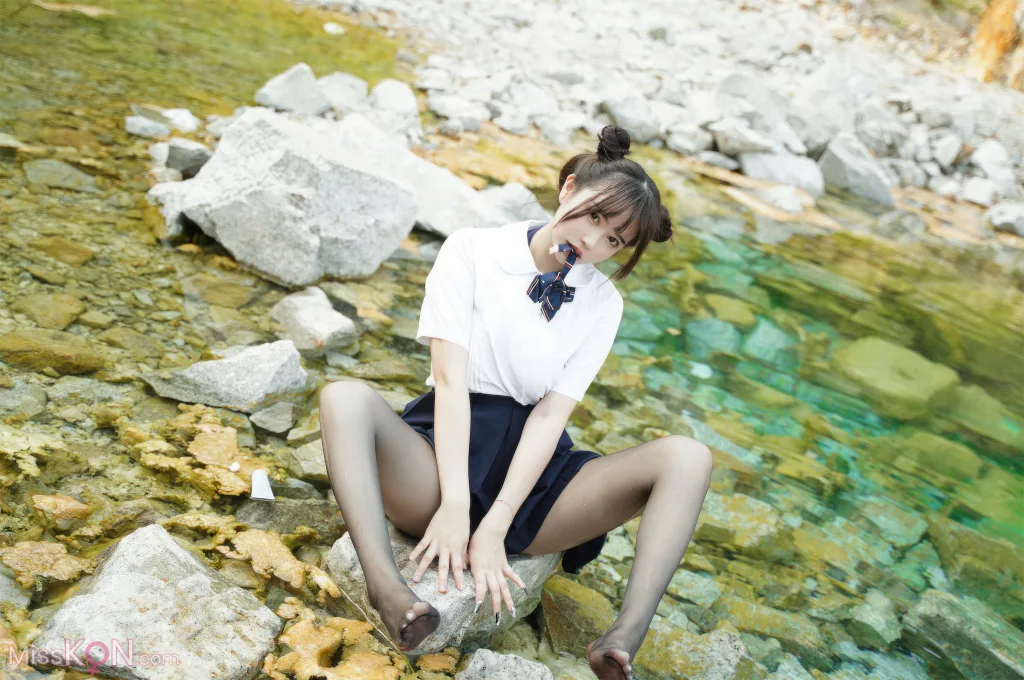 Coser@Tina很妖孽呀: 小溪体操服死库水JK (56 photos)