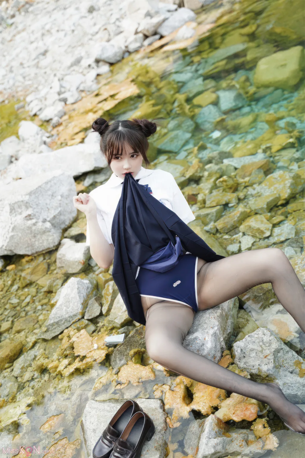Coser@Tina很妖孽呀: 小溪体操服死库水JK (56 photos)