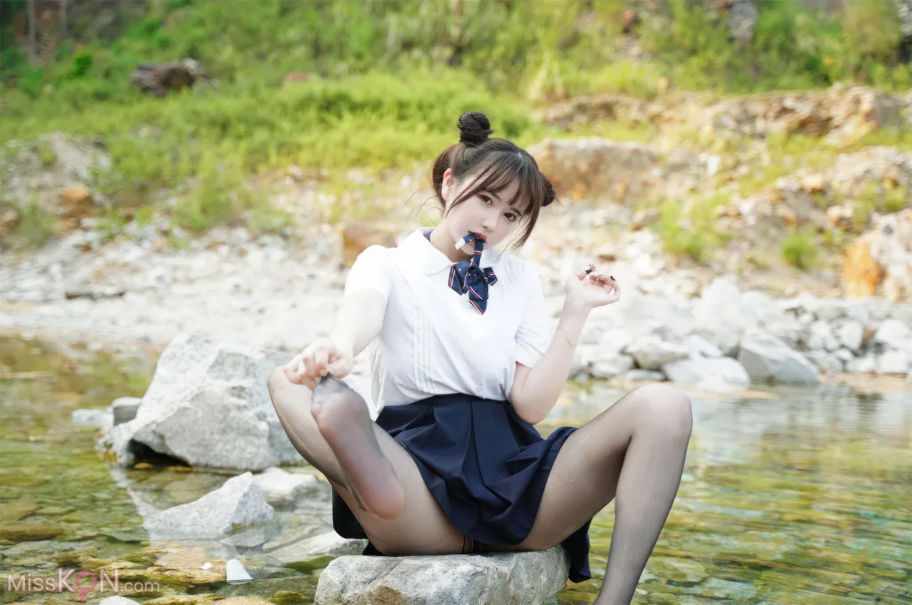 Coser@Tina很妖孽呀: 小溪体操服死库水JK (56 photos)