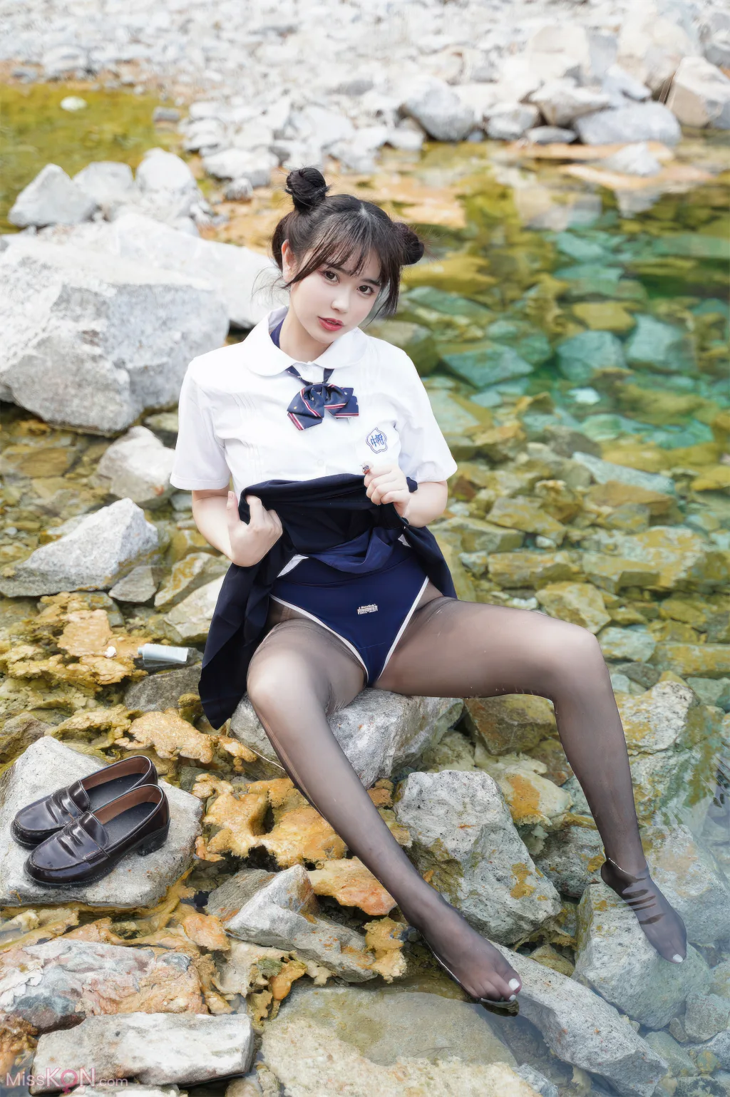Coser@Tina很妖孽呀: 小溪体操服死库水JK (56 photos)