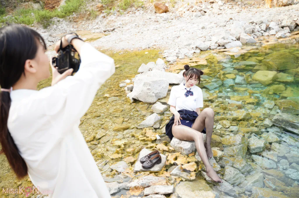 Coser@Tina很妖孽呀: 小溪体操服死库水JK (56 photos)