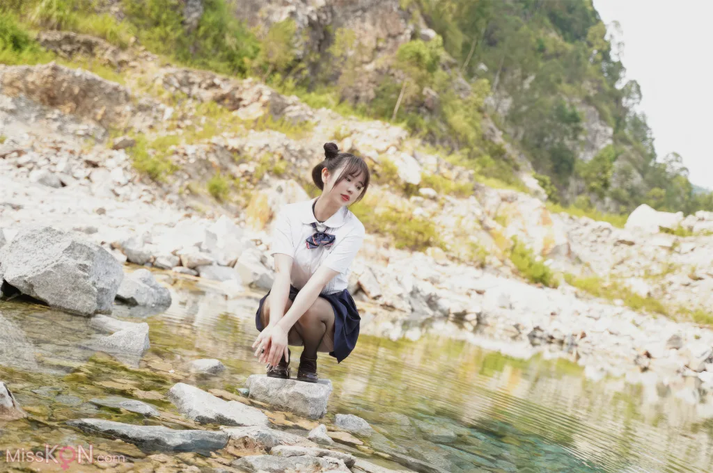 Coser@Tina很妖孽呀: 小溪体操服死库水JK (56 photos)