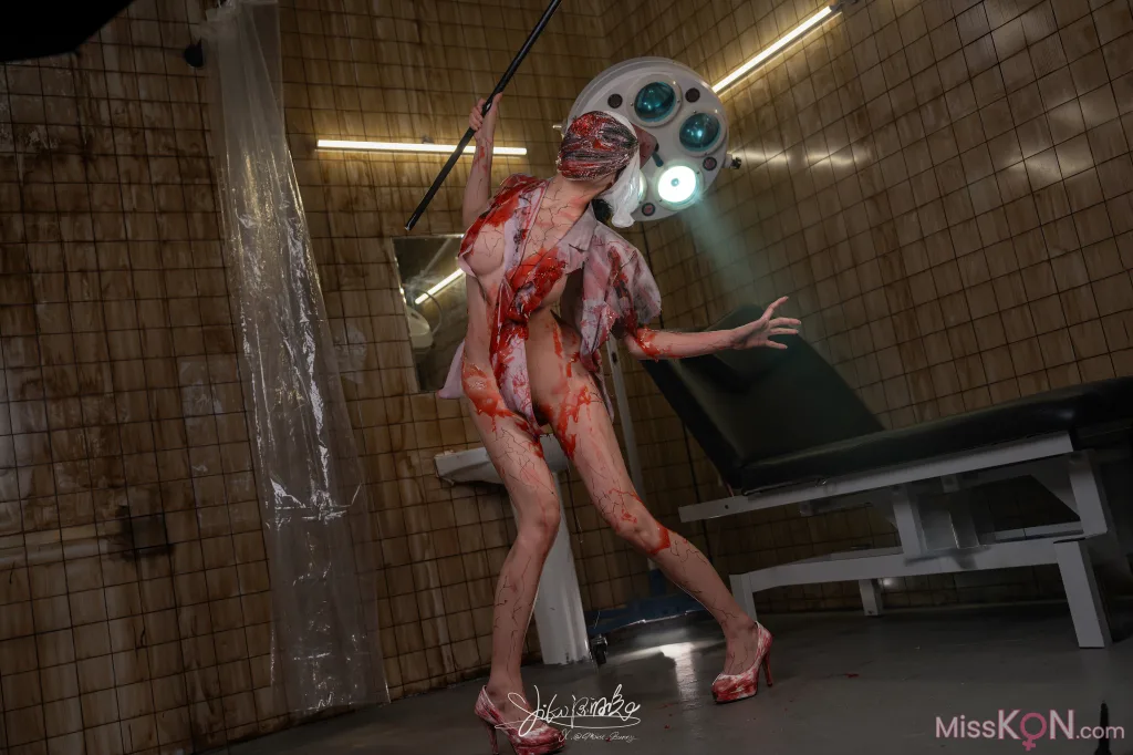 Coser@黏黏团子兔: 寂静前夜 (83 photos )