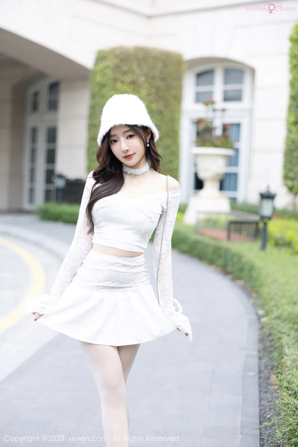 XIUREN No.7855 – 7864 (828 photos)