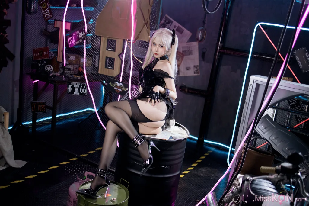 Coser@不呆猫: 小恶魔 (73 photos + 1 video)