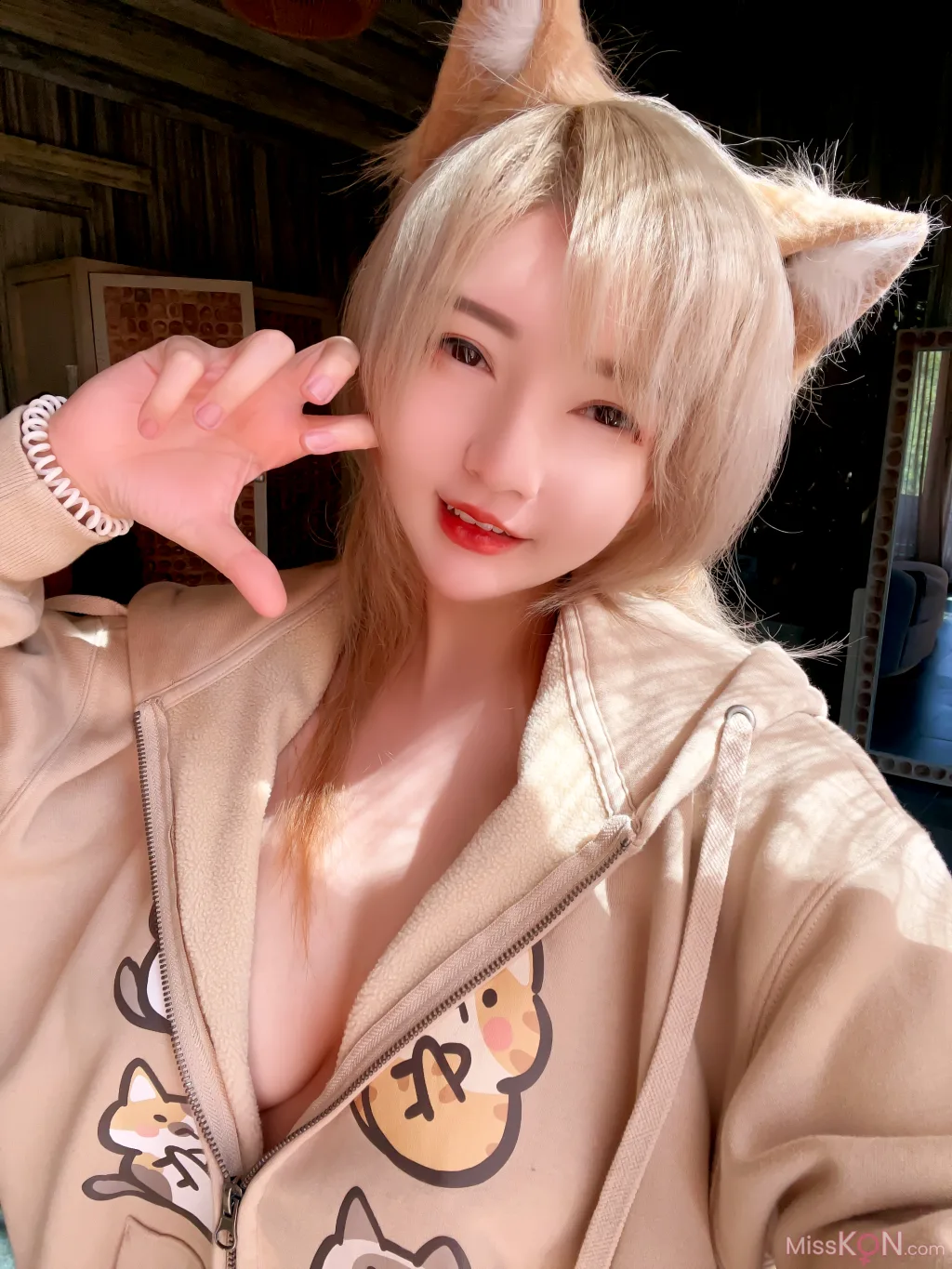 Coser@Potato Godzilla: Casual Blonde Neko Chan M4sturbation NSFW (41 photos)