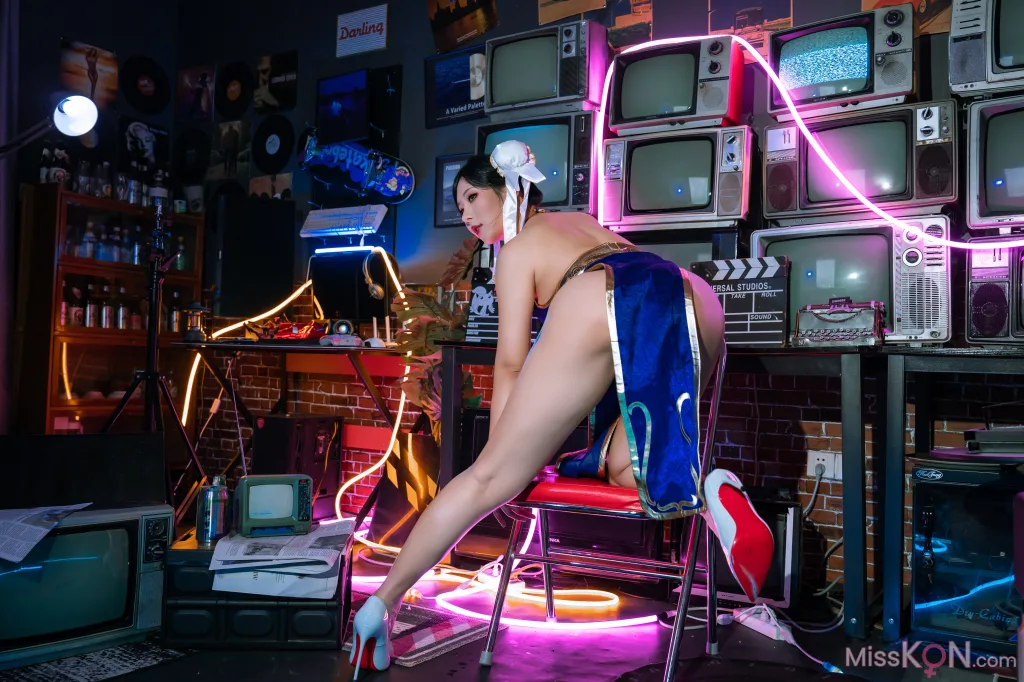 Coser@云溪溪 (Yunx1x1) & 奶桃: 春丽 (75 photos) – Page 2