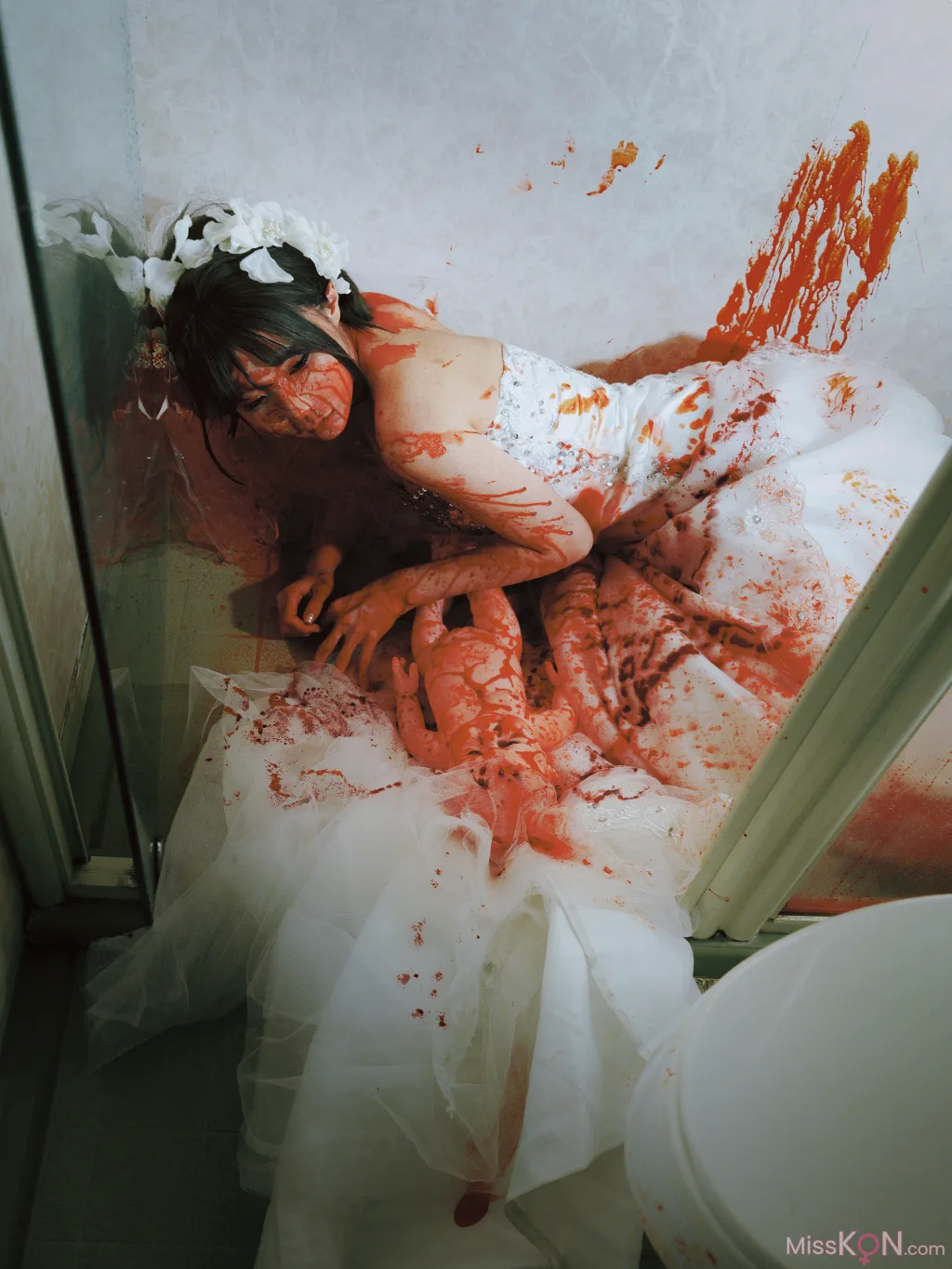 Coser@蠢沫沫 (chunmomo): 血婚纱 (11 photos)