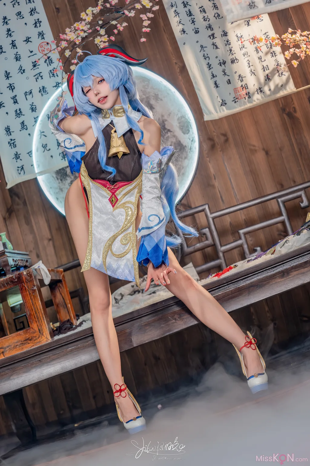 Coser@黏黏团子兔: 循循守月-甘雨 洛春赋 (76 photos )