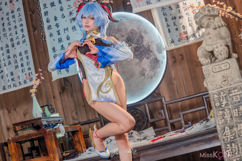 Coser@黏黏团子兔: 循循守月-甘雨 洛春赋 (76 photos )