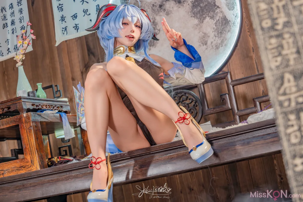 Coser@黏黏团子兔: 循循守月-甘雨 洛春赋 (76 photos )