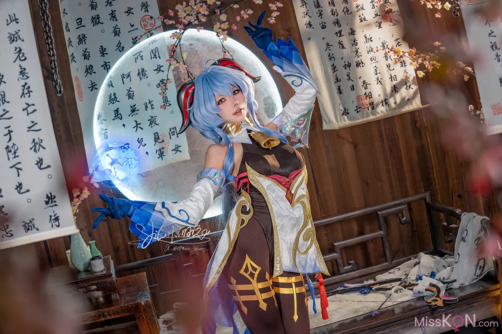 Coser@黏黏团子兔: 循循守月-甘雨 洛春赋 (76 photos )