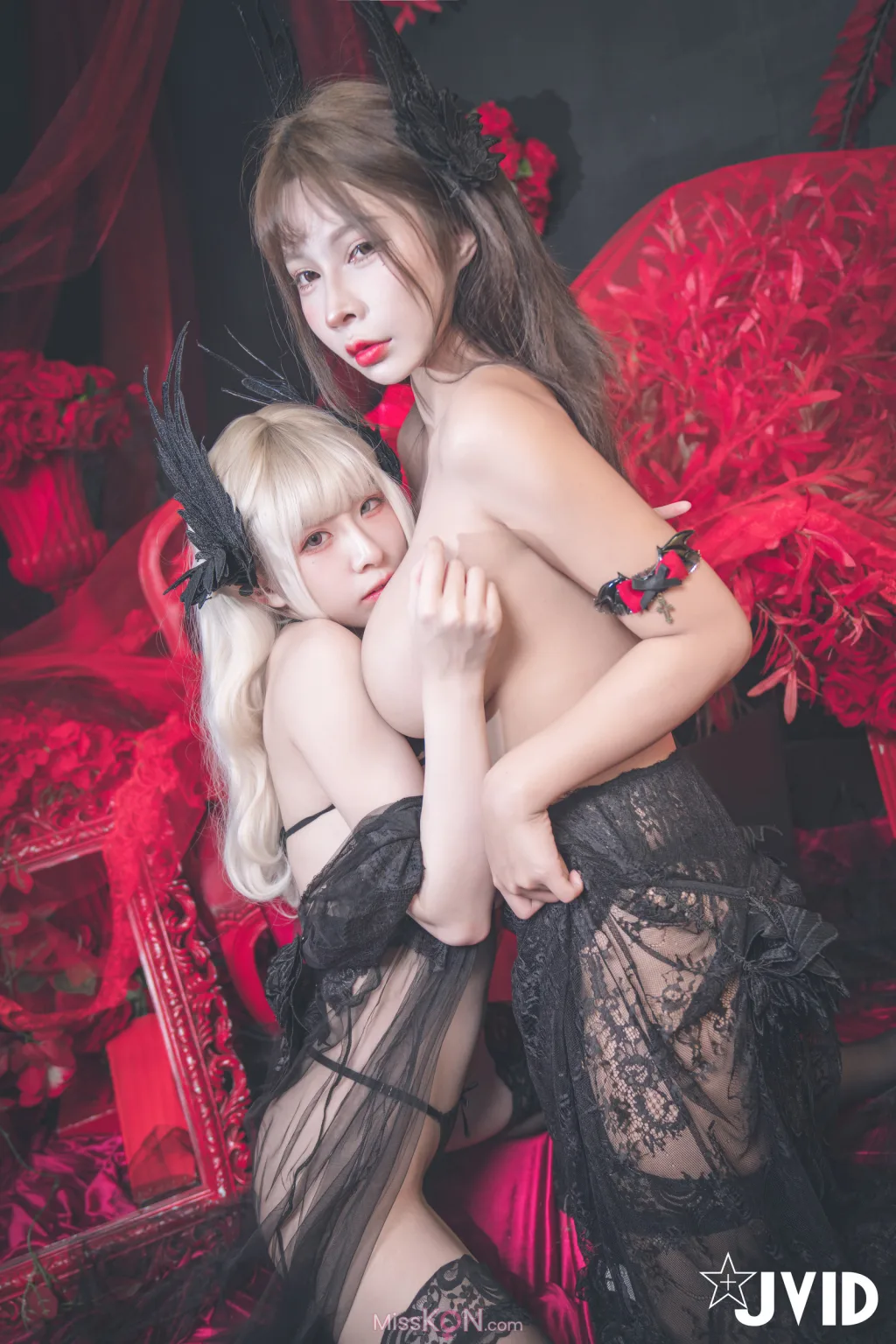 [JVID] 黎菲儿 &amp; 艾妃: 万圣节系列-万圣之夜极致揉乳致命挑逗 (166 photos )