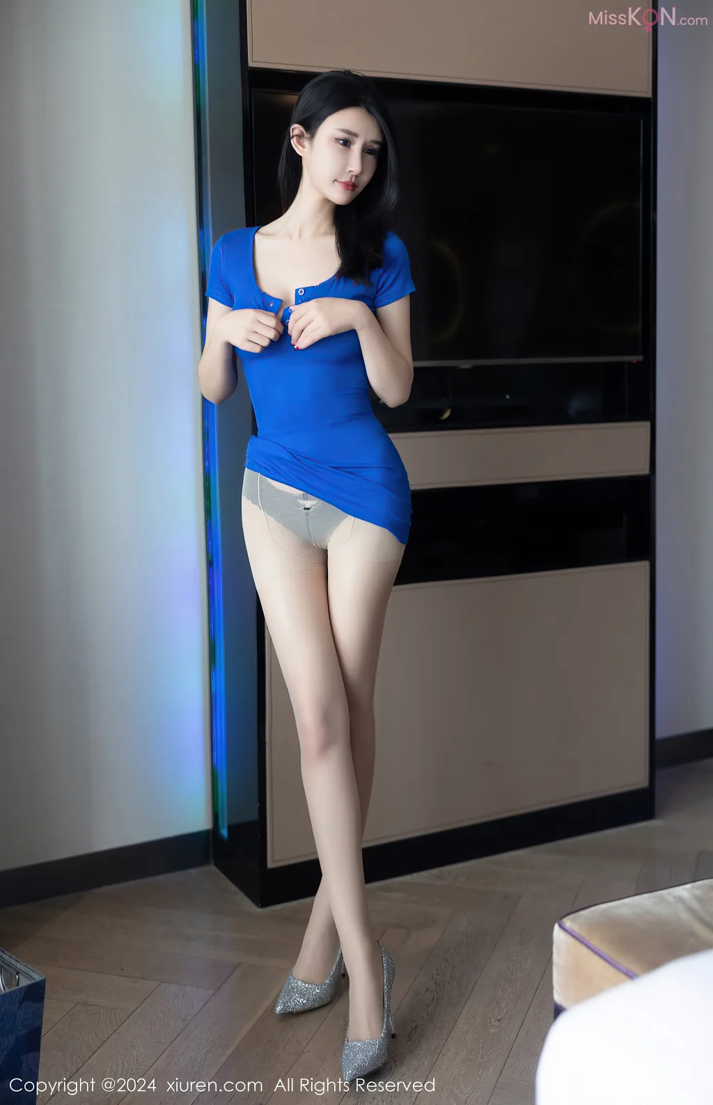 XIUREN No.7896 – 7905 (723 photos)