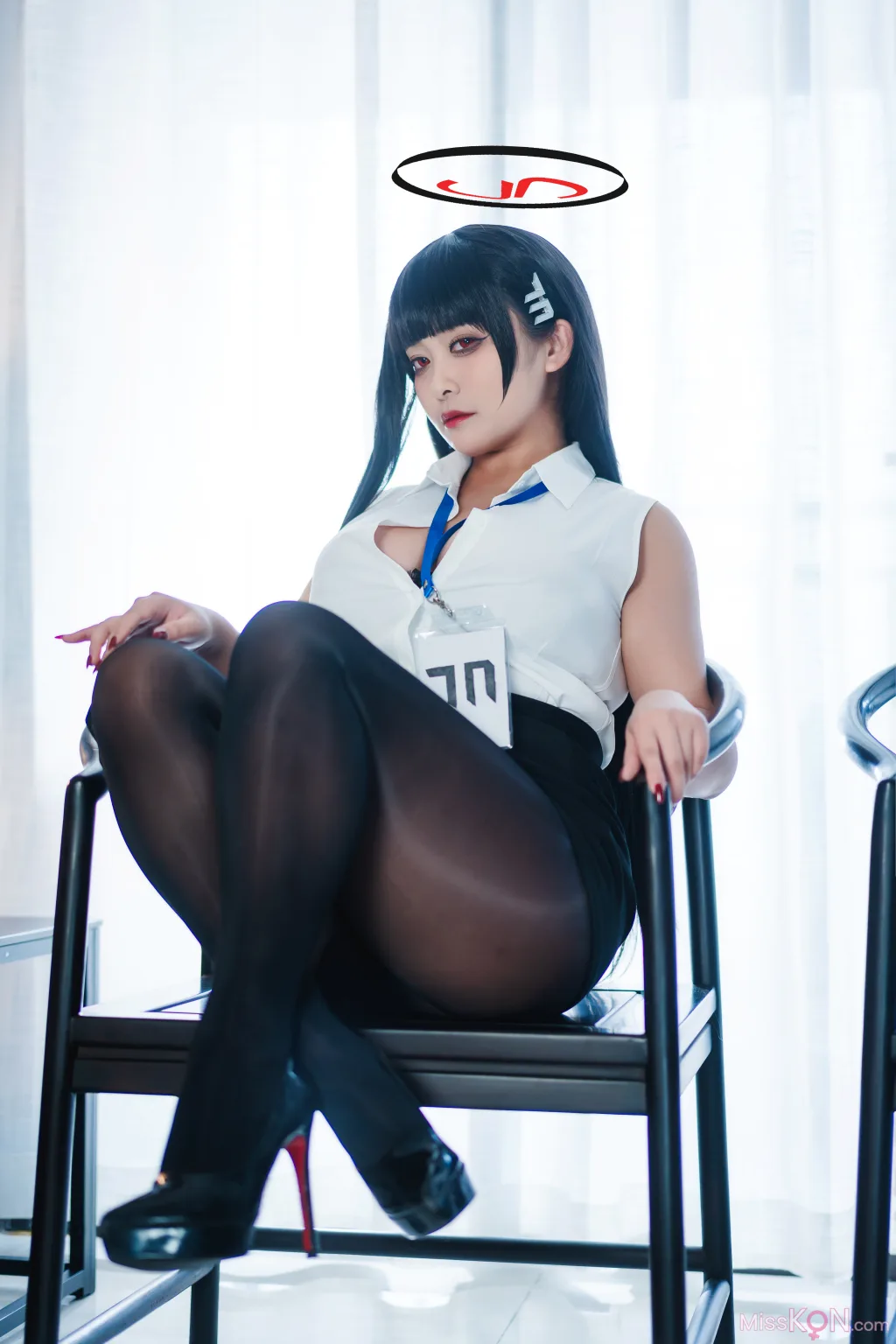 Coser@洛璃LoLiSAMA: 蔚蓝档案 莉音 (72 photos )