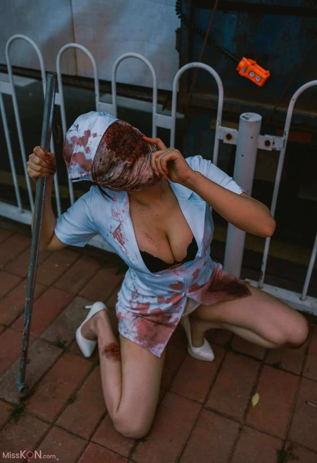 Coser@兔胖胖: 寂静岭丧尸护士 (41 photos)