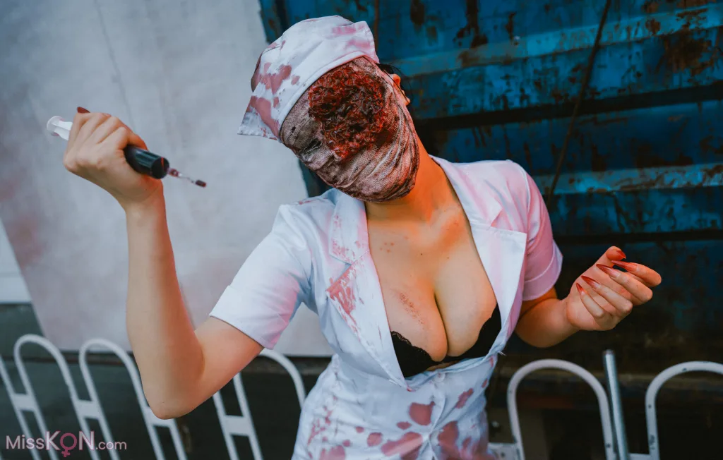Coser@兔胖胖: 寂静岭丧尸护士 (41 photos)