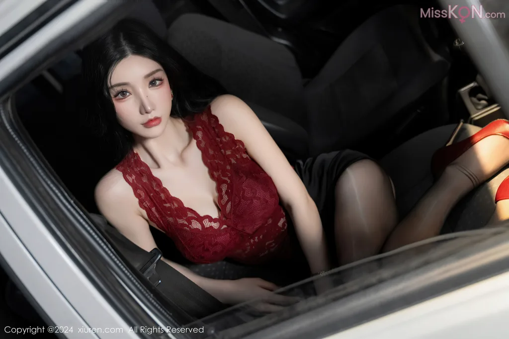 XIUREN No.7986 – 7995 (804 photos)